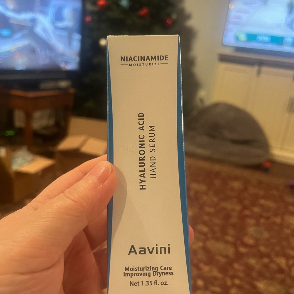 Blue Hyaluronic Acid Hand Serum